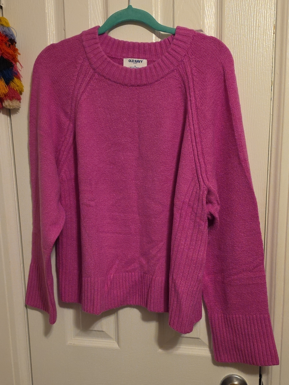 NWOT Old Navy Bright Magenta Crewneck Sweater